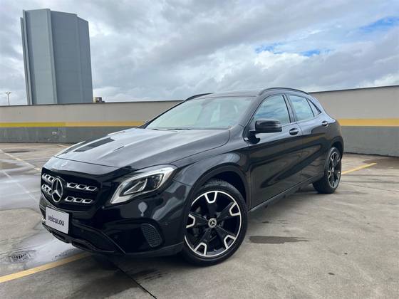 MERCEDES-BENZ GLA 200 1.6 CGI FLEX NIGHT 7G-DCT